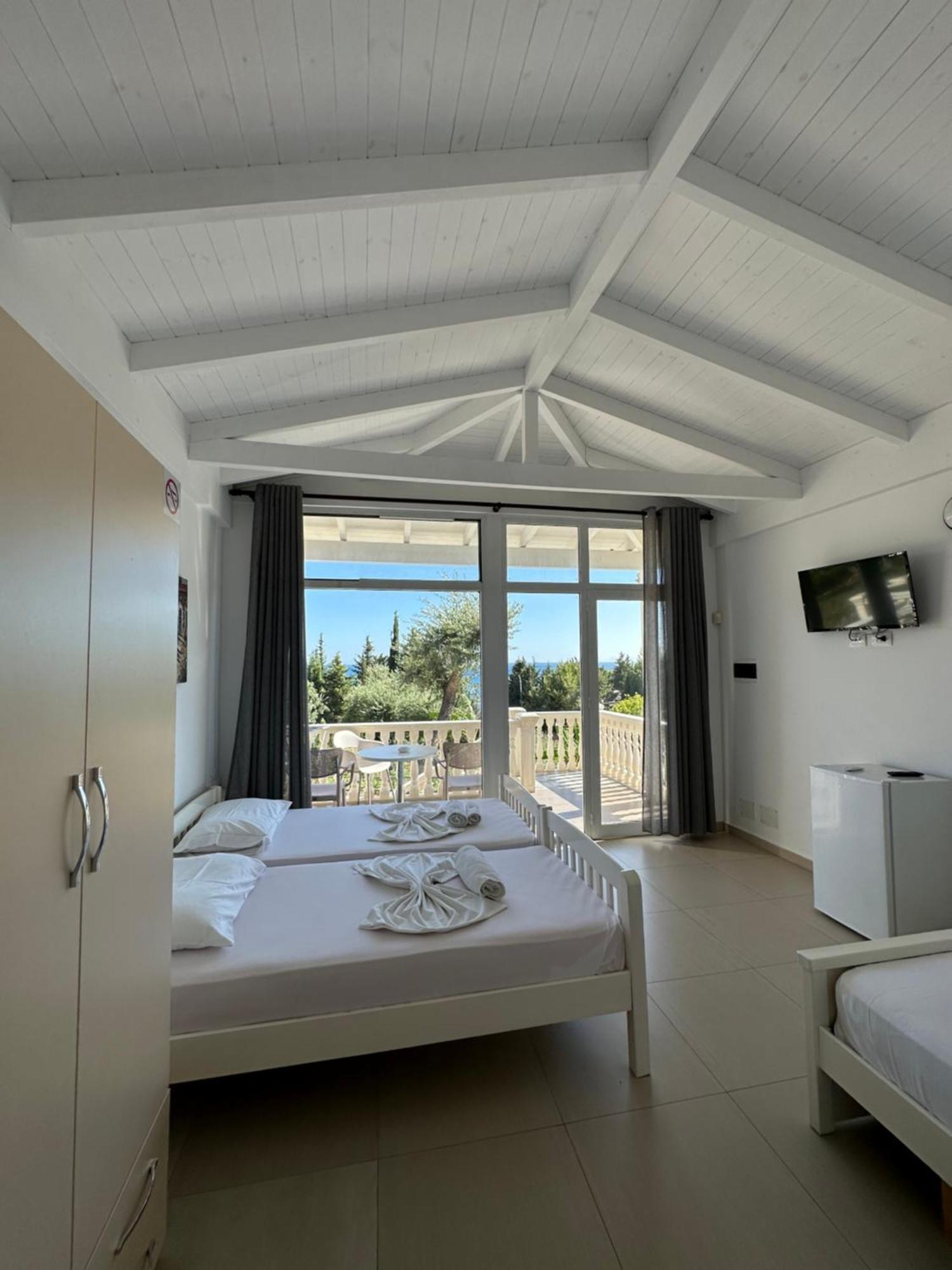 Essos Villas Dhërmi Extérieur photo