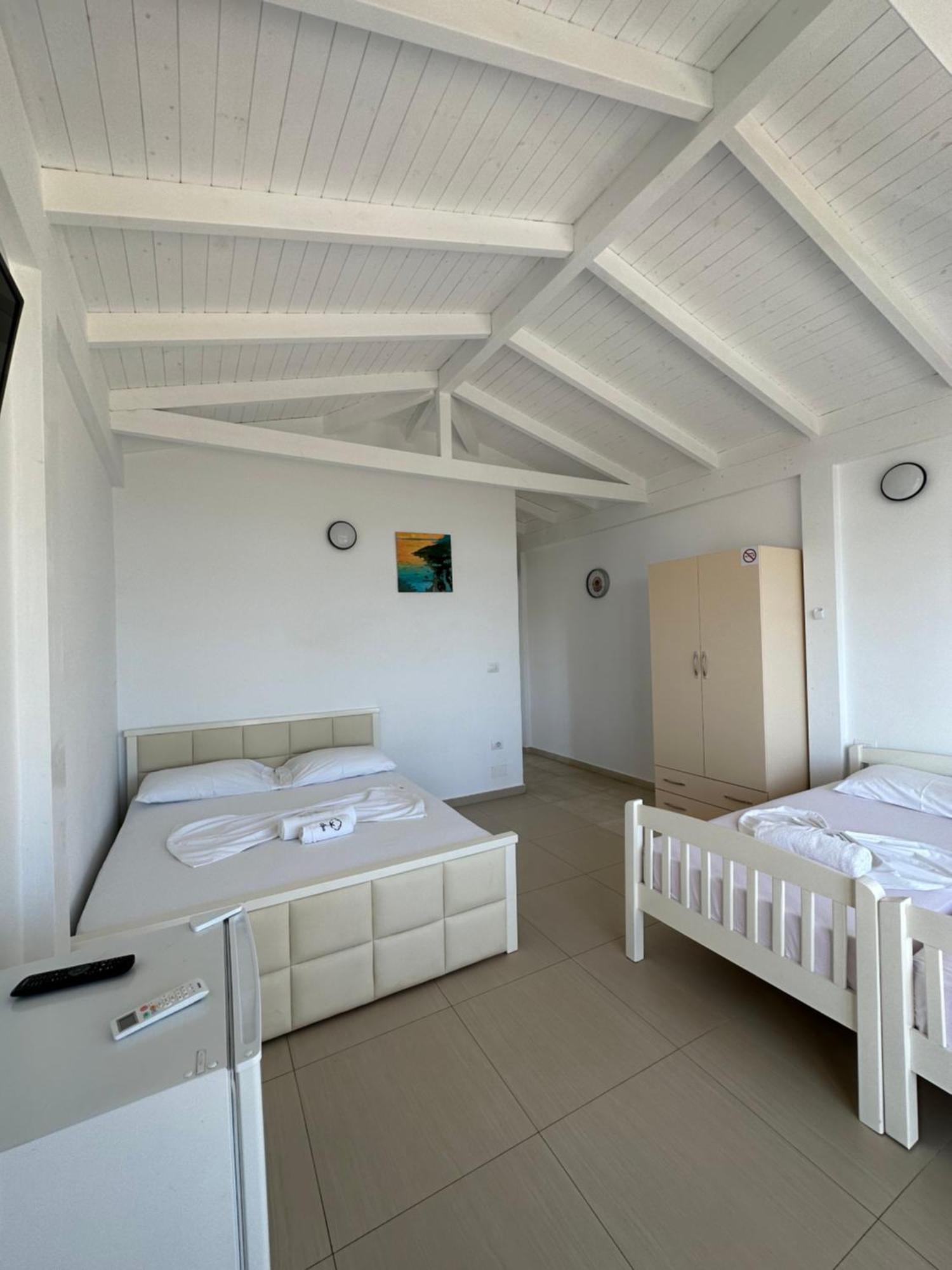 Essos Villas Dhërmi Extérieur photo