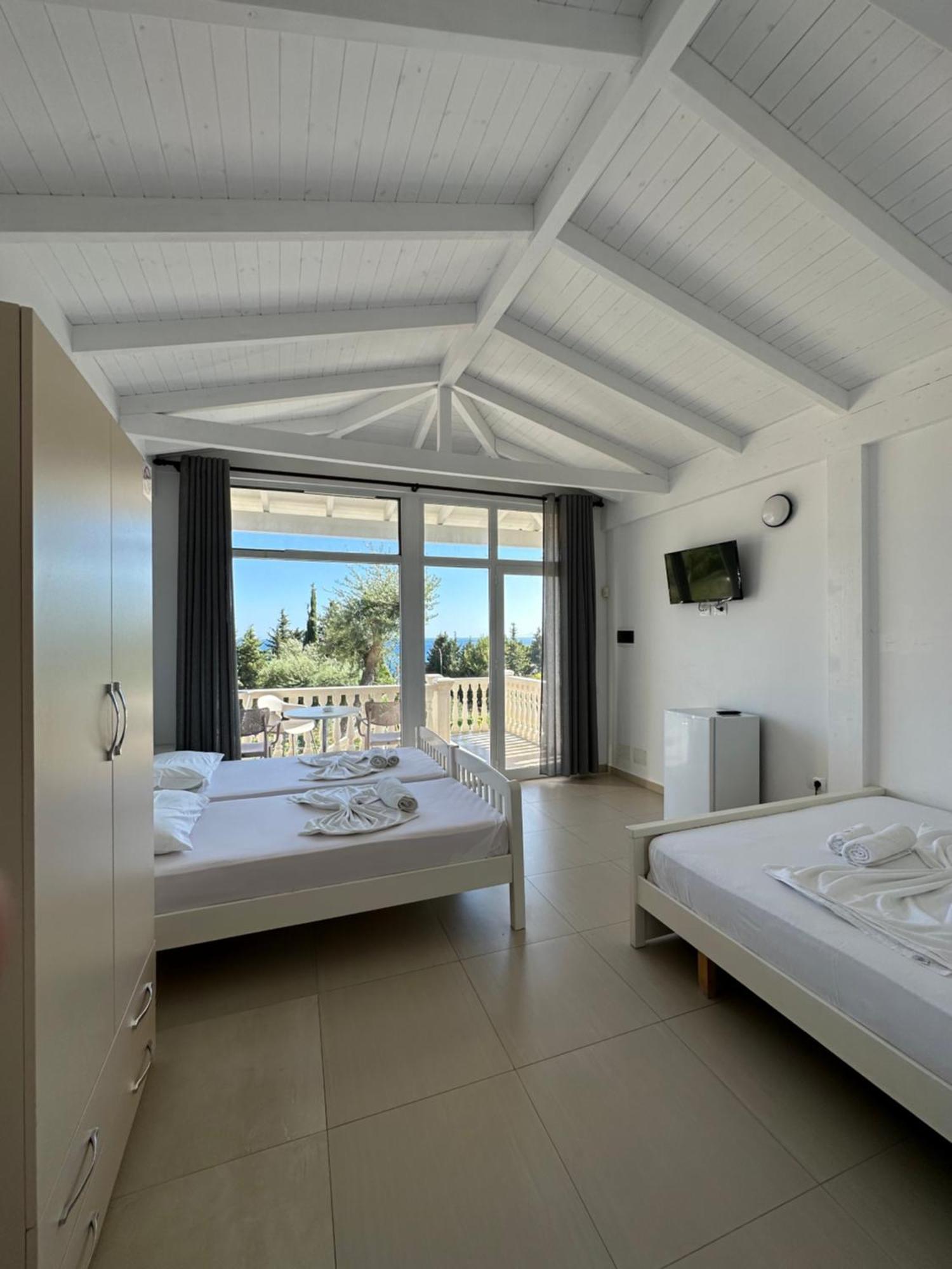 Essos Villas Dhërmi Extérieur photo