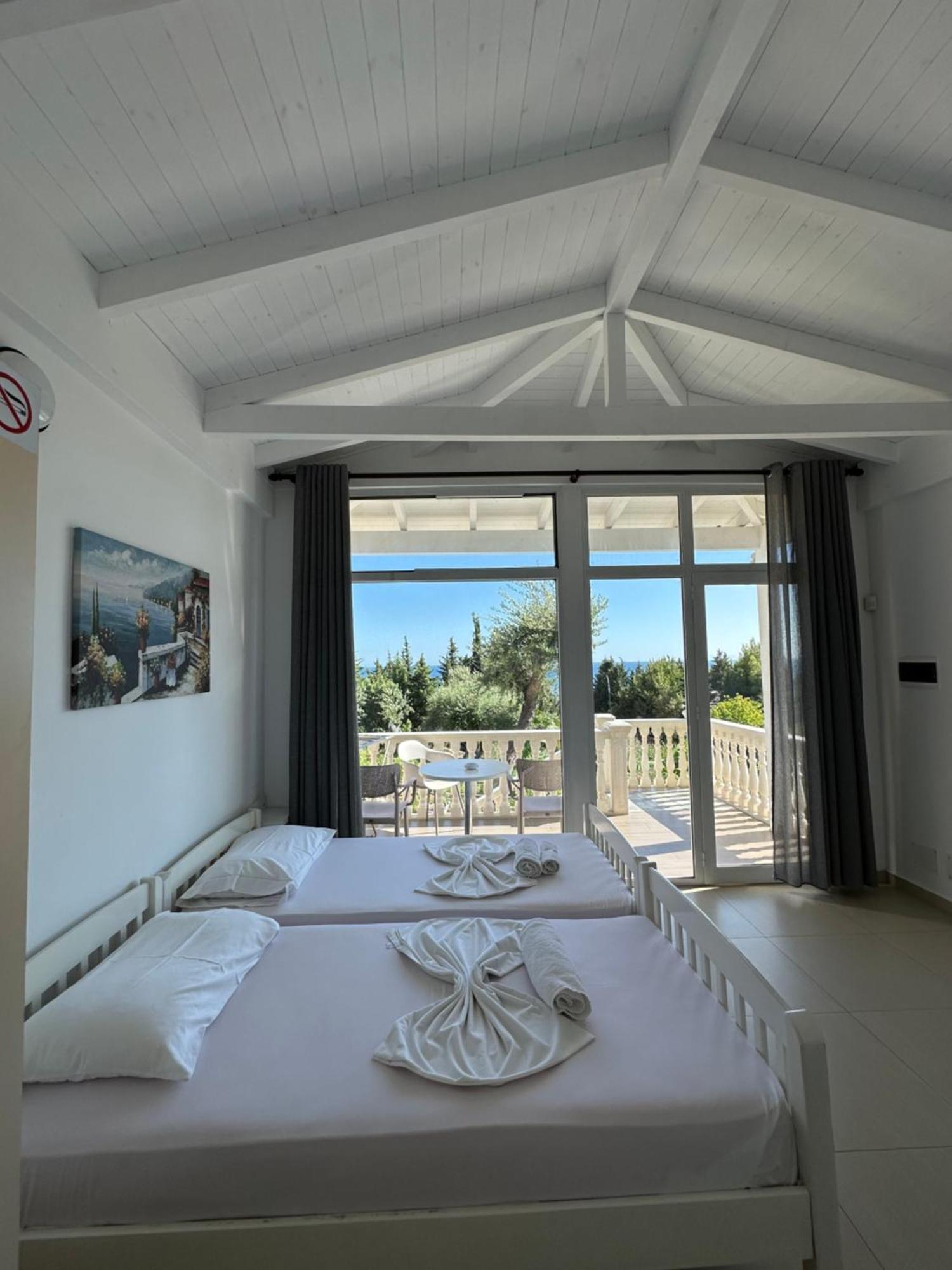 Essos Villas Dhërmi Extérieur photo