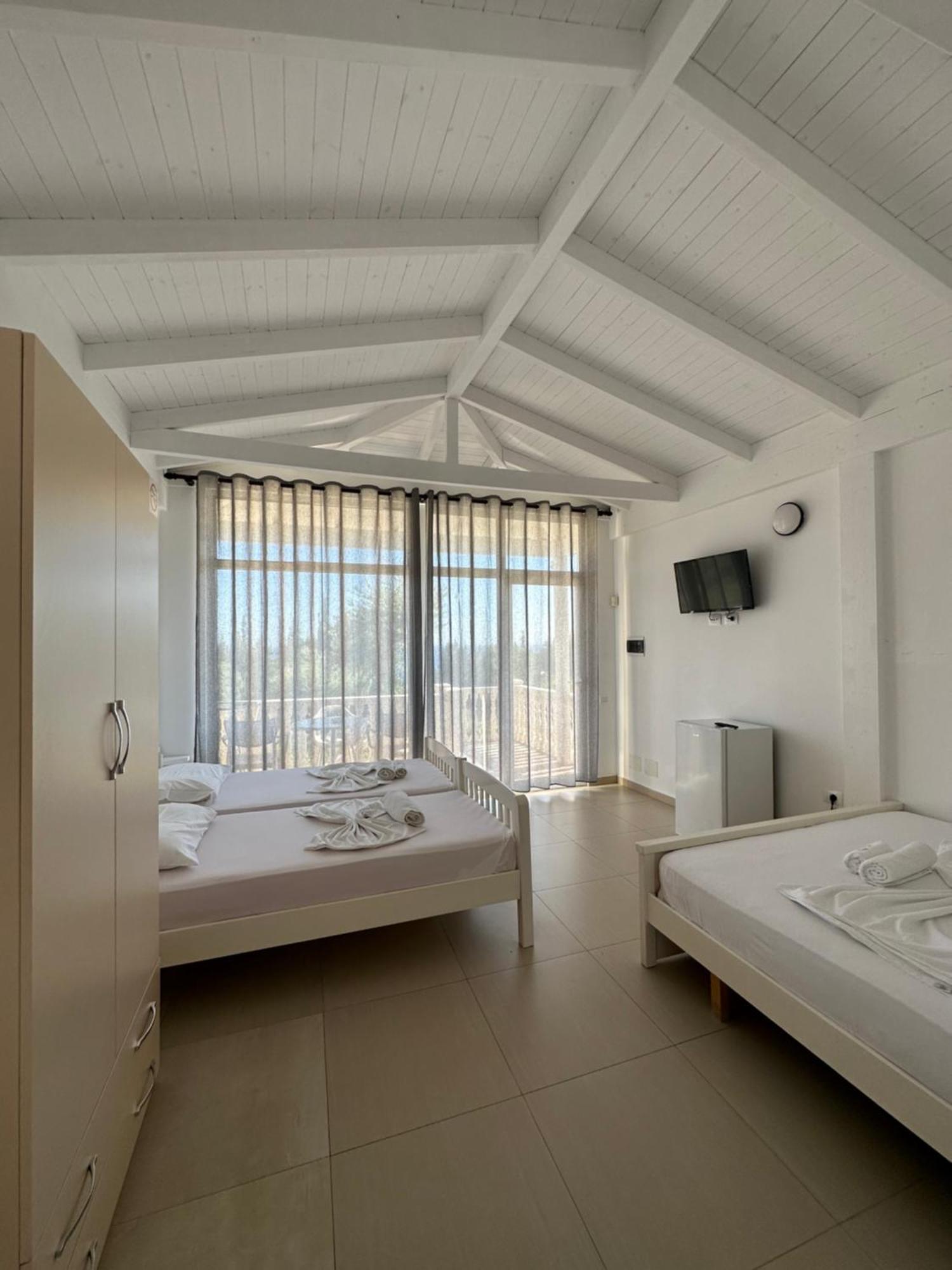 Essos Villas Dhërmi Extérieur photo