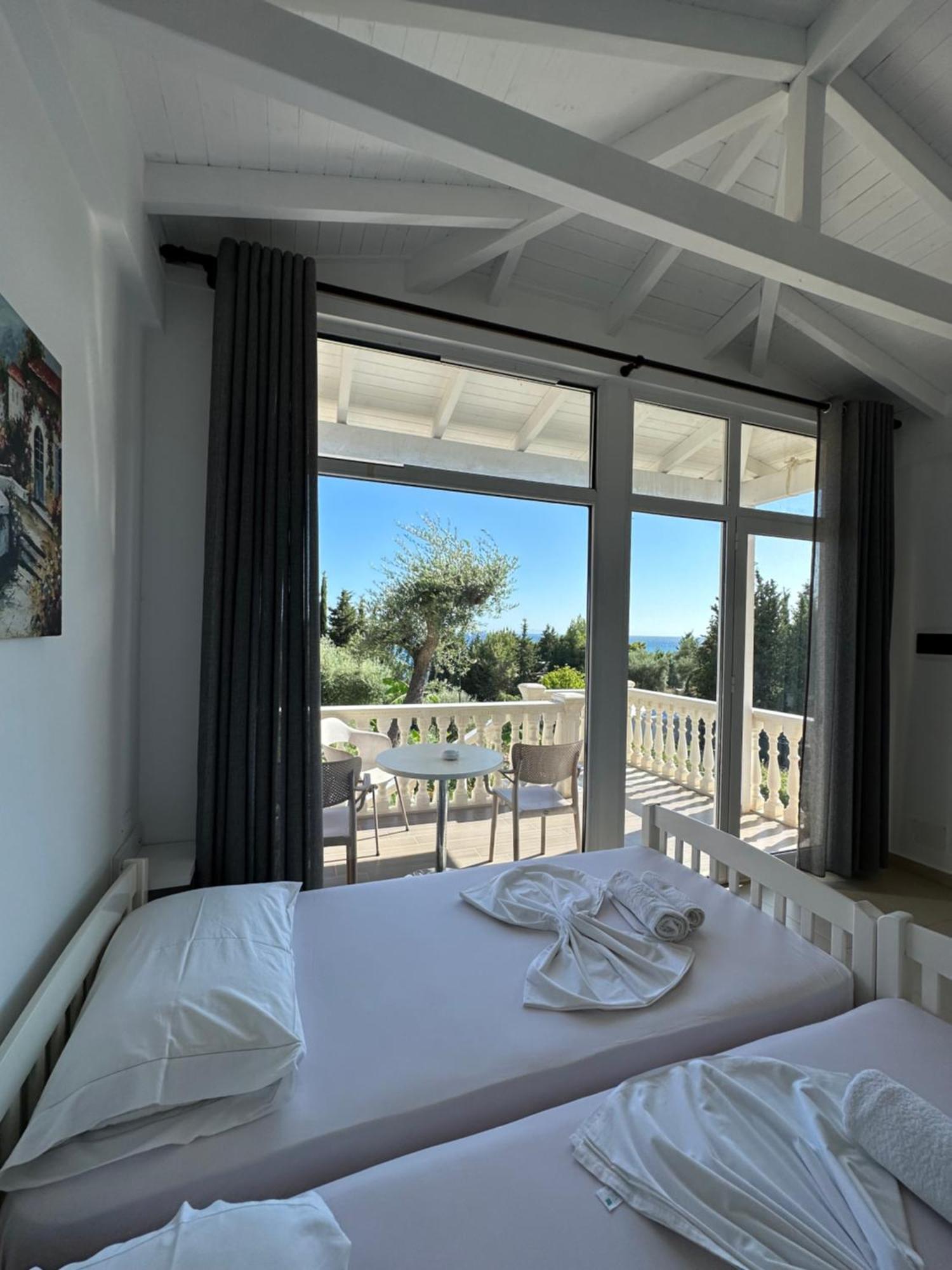 Essos Villas Dhërmi Extérieur photo