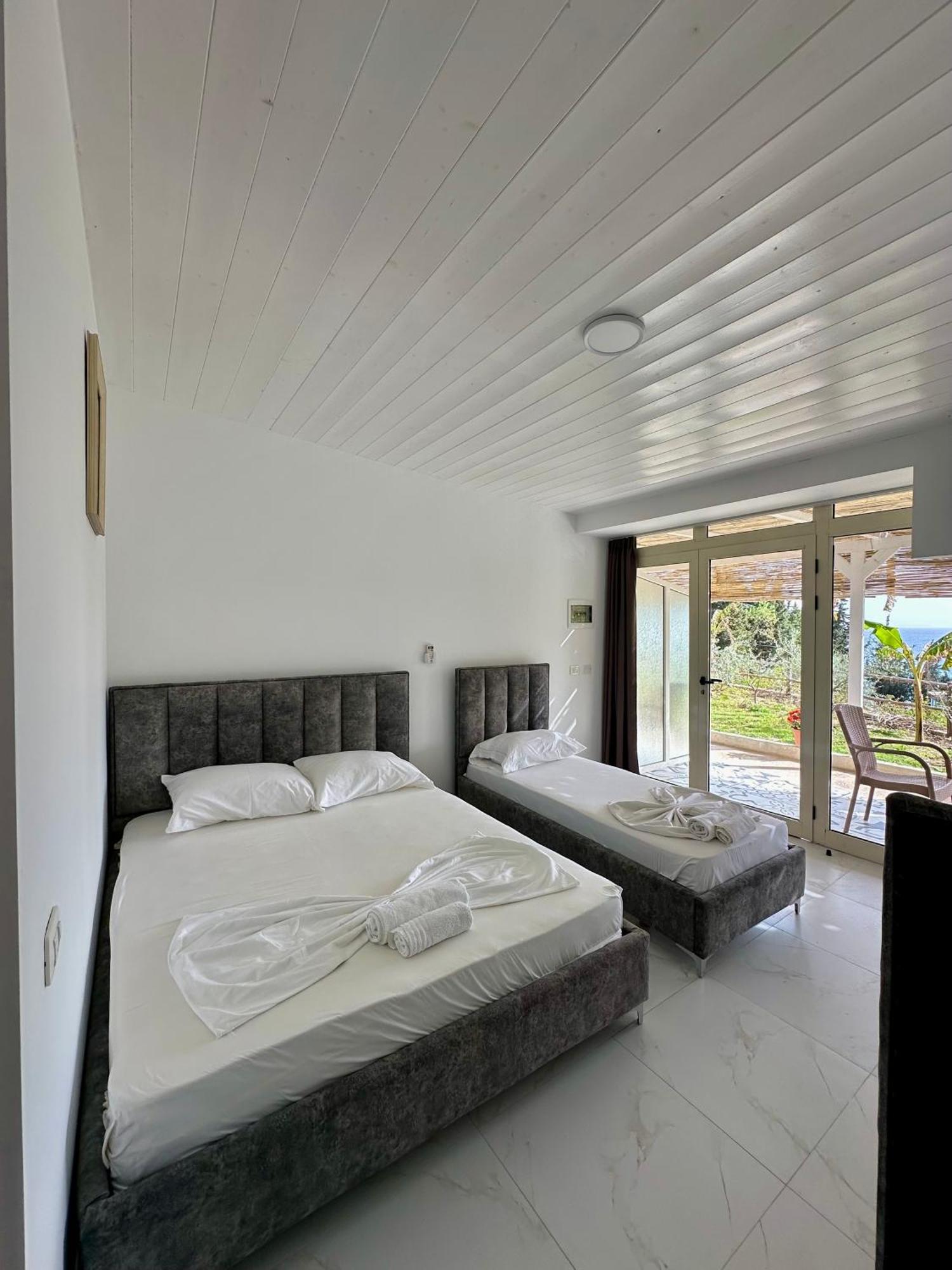 Essos Villas Dhërmi Extérieur photo