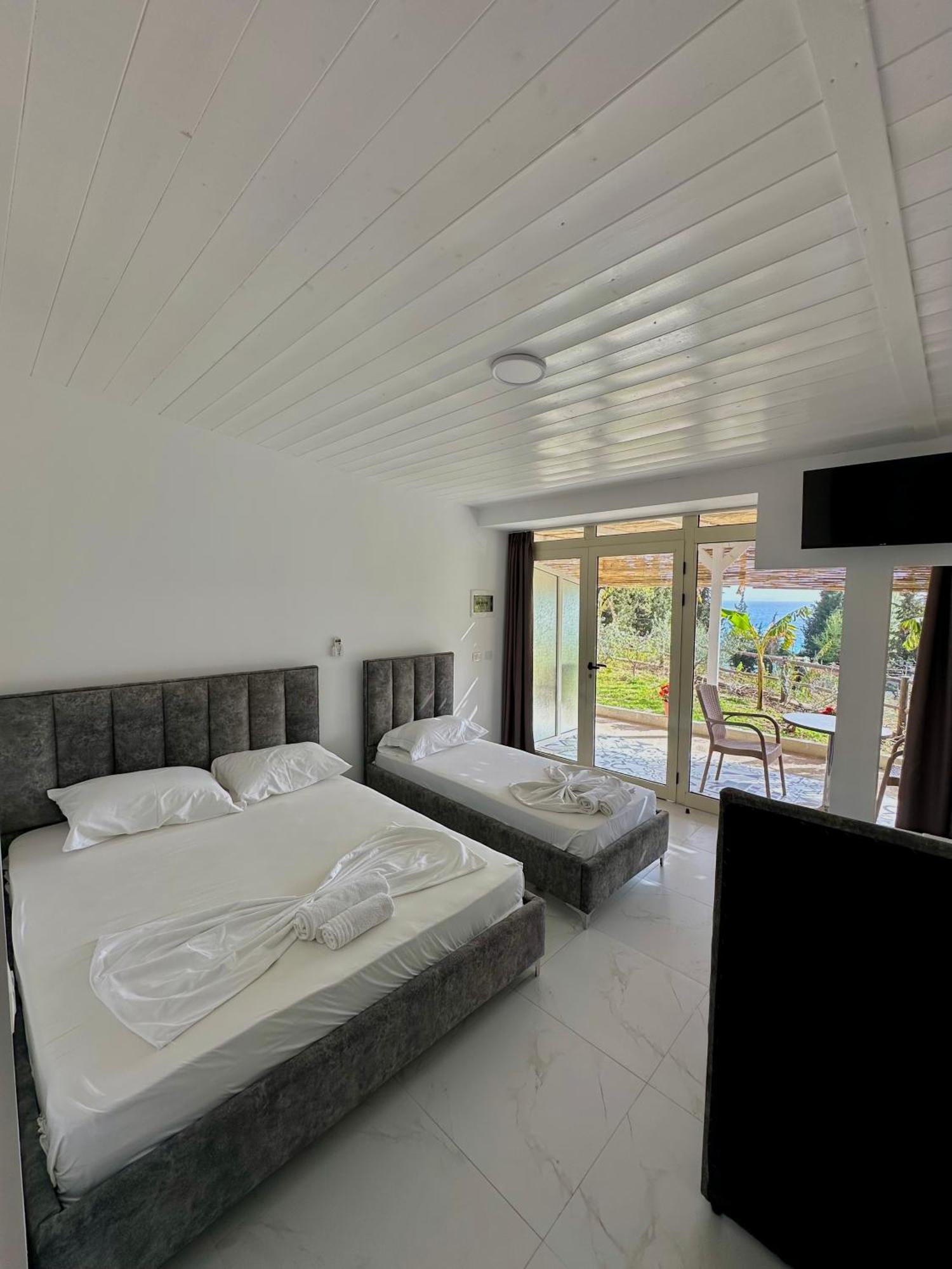 Essos Villas Dhërmi Extérieur photo