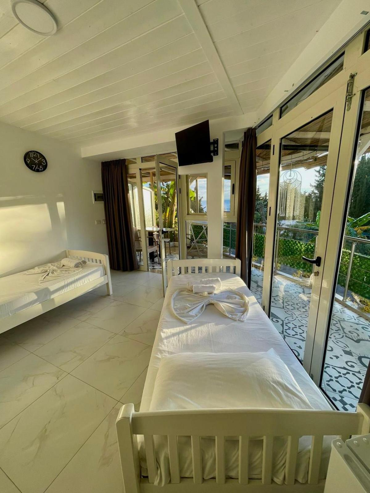 Essos Villas Dhërmi Extérieur photo