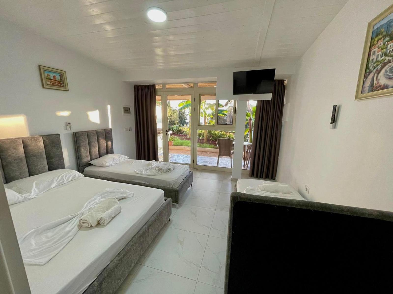 Essos Villas Dhërmi Extérieur photo