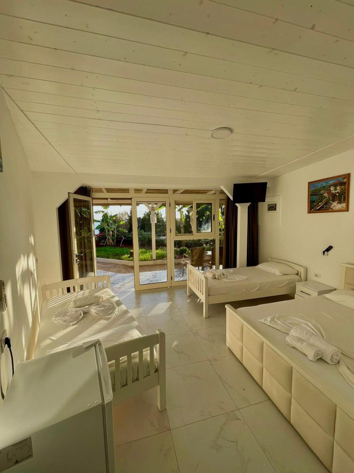 Essos Villas Dhërmi Extérieur photo
