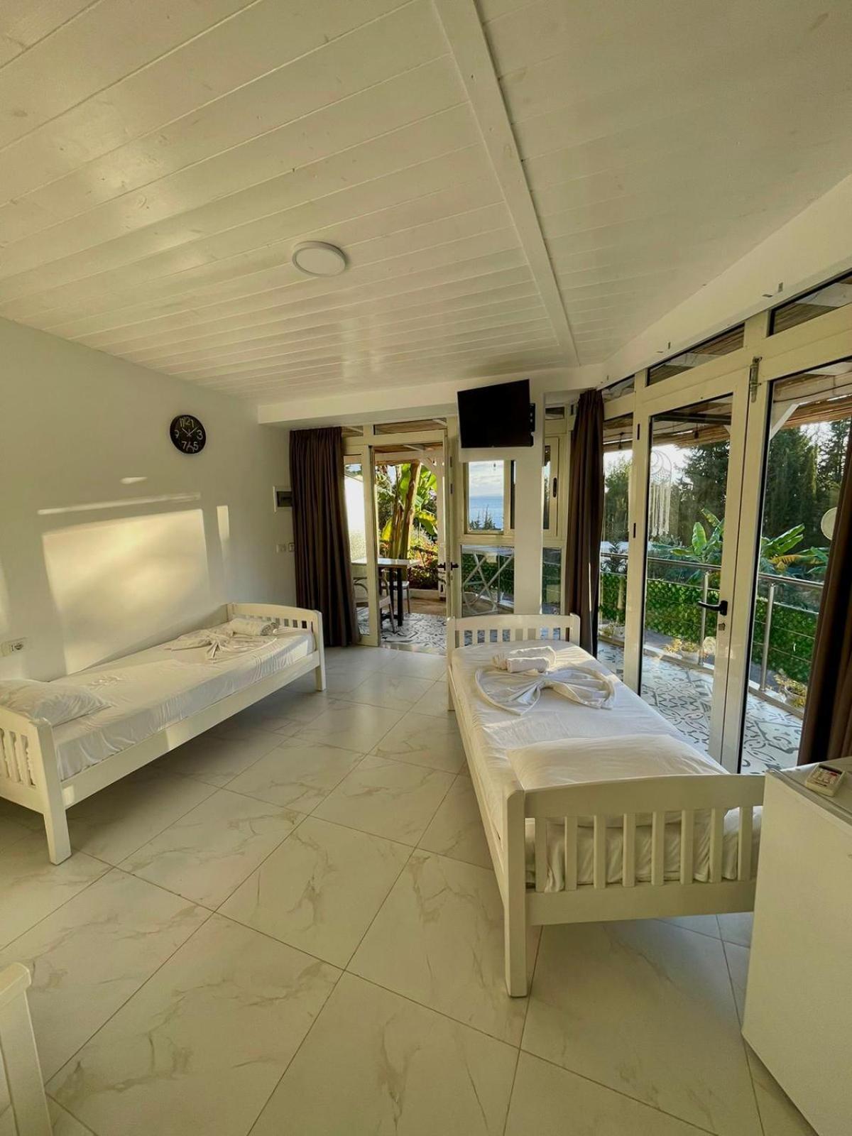 Essos Villas Dhërmi Extérieur photo